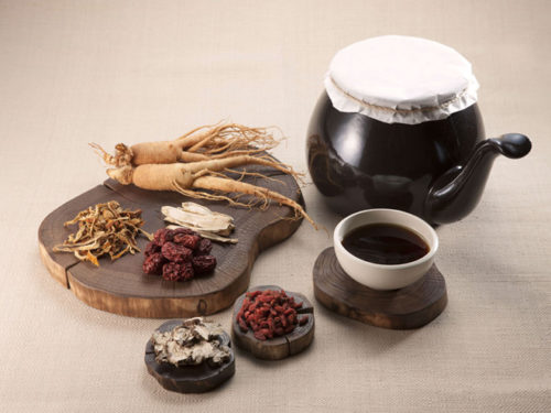 Thuốc dạng thang, hiện tại có ấm sắc điện nên người dùng dễ dàng tự sắc tại nhà